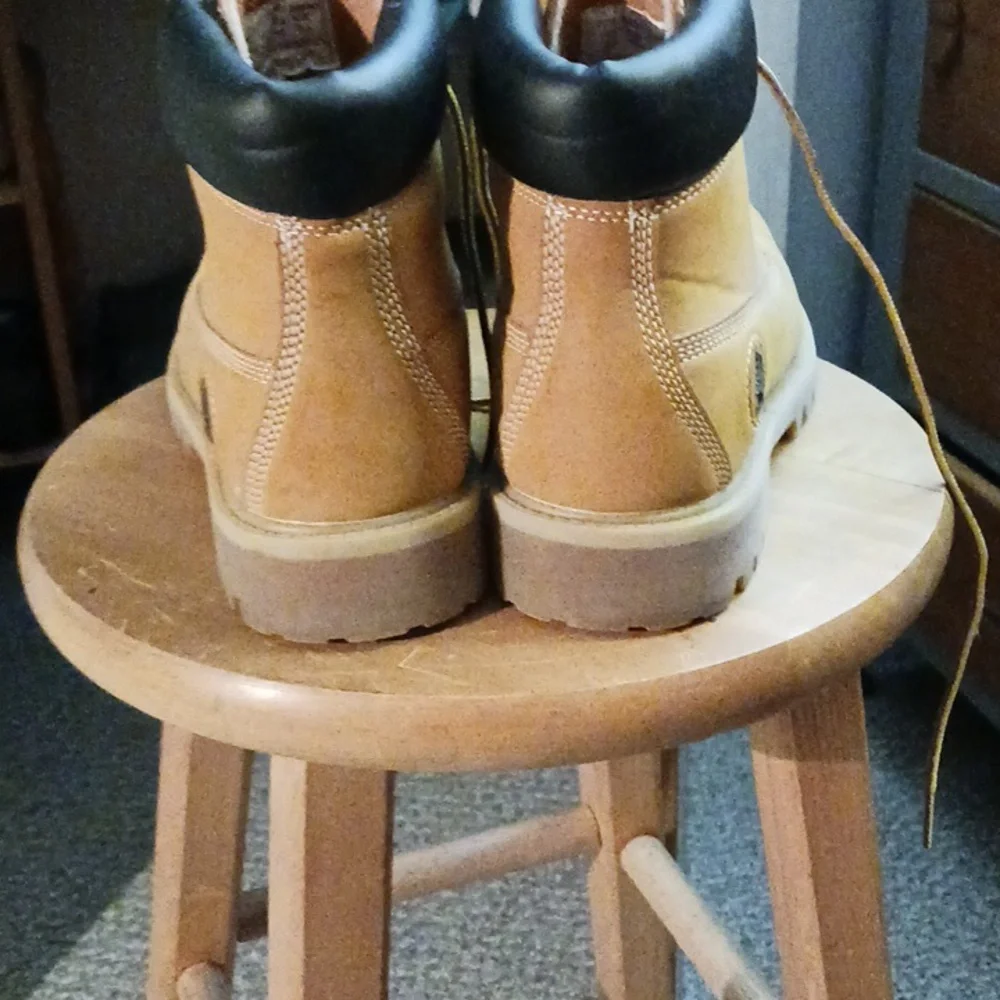 Work boots - Picture 3 of 4